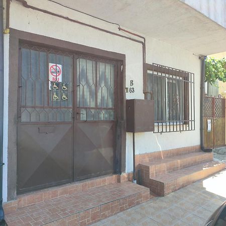 Hostel Emy Camere Cu Baie Proprie Aproape De Plaja 3 Papuci Constanta Exterior photo